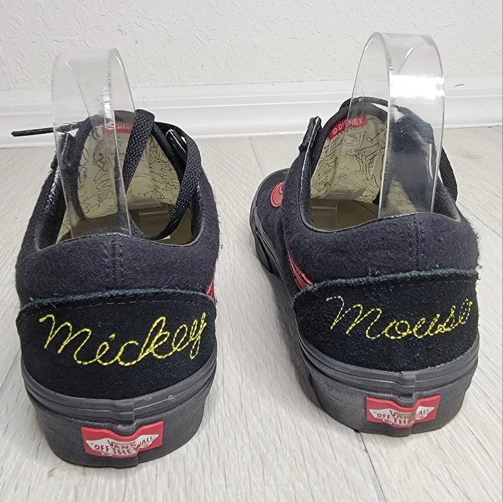 VANS OLD SKOOL X DISNEY MICKEY MOUSE Men's Sneaker 7.5.
